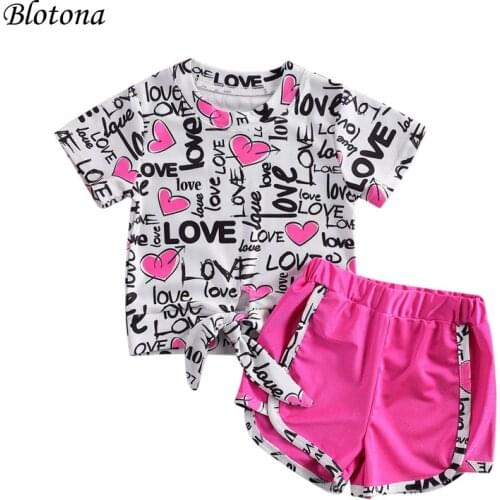 Blotona New Kids Baby Girls 2-piece Outfit Set Short Sleeve Heart Print Tops+Shorts Valentines Day Set for Children Girls 1-6Y