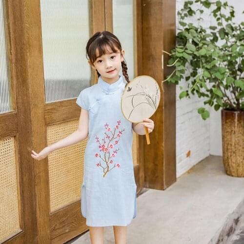 Girl Short Sleeve Cheongsam Chinese Style Embroidery Cotton Dress for New Year
