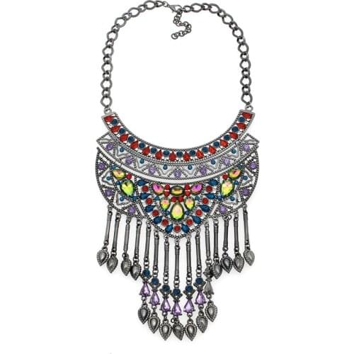 UKEN Fashion Statement Necklace For women Bohemia Choker Jewelry Multicolor Rhinestones Inlay Vintage Metal Heart Pendant