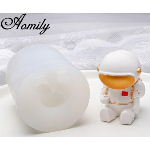 Aomily 3D Astronaut Shaped Silicone Molds Handmade Fondant Cake Mold Sugar Craft Chocolate Moulds Tools DIY Ice Block Soap Mould