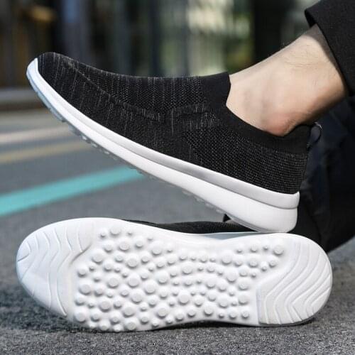 Hot Sale Light Man Running Shoes Comfortable Breathable Mens Sneaker Casual Antiskid and Wear-resistant Jogging Men Sport Shoes