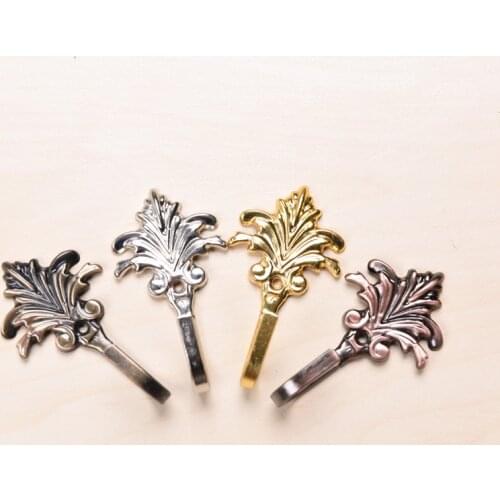 1 Pair Curtain Clips Curtain Holder Curtain Accessories Leaf Wall Hook Curtain Metal Hook European Curtain Iron Wall Hook