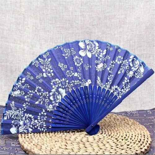 2017 New Chinese Blue And White Porcelain Silk Fan Classical Folding Fan Cloth Fan Bamboo Handle Retro Gift