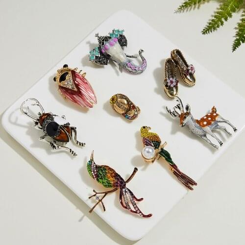 Rinhoo Christmas Gift Brooches Cute Deer Elephant Beetle Parrot Animal Pin Brooch Coat Accessories Kids Gift Insect Badge Jewelr