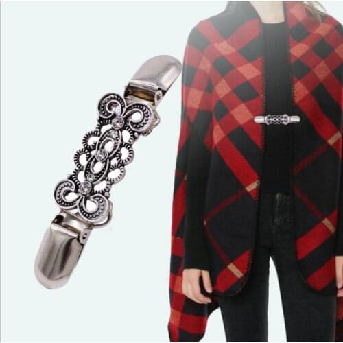 1pcs Women Cardigan Sweater Blouse Pin Shawl Brooch Clips Shirt Collar Retro Duck Clip Winter Scarf Clasps Charm Accessories