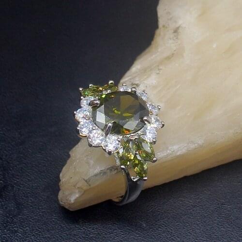 Gemstonefactory Jewelry Big Promotion Single Unique 925 Silver Cubic Zirconia Green Peridot Women Men Gifts Rings 9# 20213101