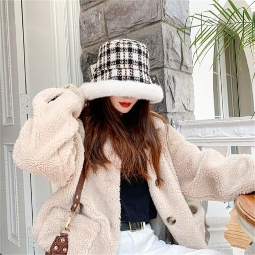 Designer Luxury Plaid Bucket Hat Women Autumn Winter Felt Russian British Bob Hats Windproof Puffy Fuzzy Panama Fisherman Caps
