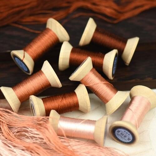 Hand-embroidered embroidery thread / silk thread / wrapped silk silk embroidery thread / spool / reddish brown