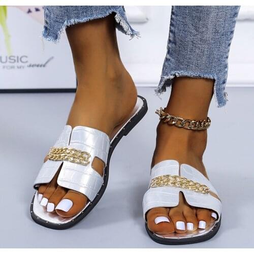 Women New 2021 Summer Slides Female Chain Decoration Flat Temperament Square Heel Sandal Ladies Hot Soft Sandals Slippers