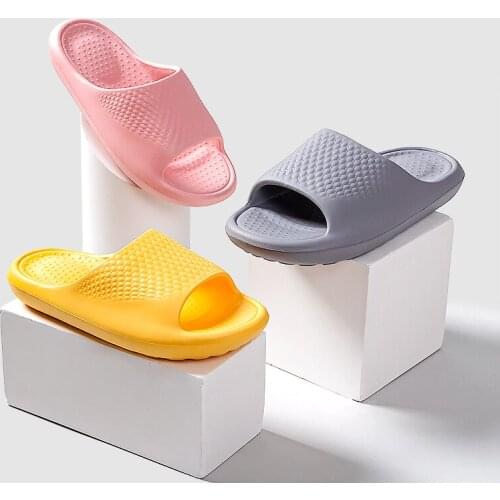 Cheerful Mario Women's Slippers