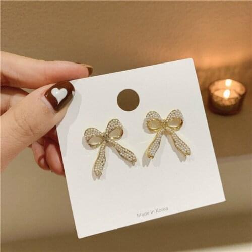 Zeojrlly Bowknot Metal Women Trendy Stud Earrings Korean 2020 New Pearl Female Simple Fashion Earrings Jewelry