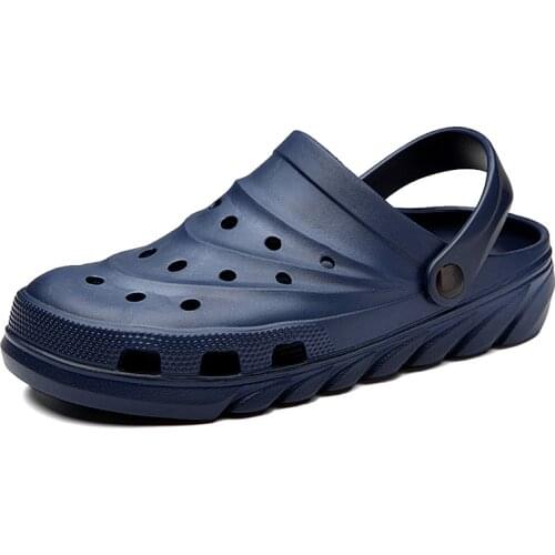 New Men Sandals & Mules Flat Cozy Simple And Stylish Summer Crocks Hole Shoes Boy Garden Shoes PVC Black Slippers