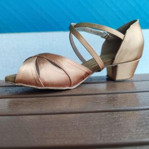 Practice Women Salsa Ballroom shoes Ladies Latin Dance Shoes Tan Satin Low Heeled Latin Salsa Ballroom Dancing Shoes for Girls