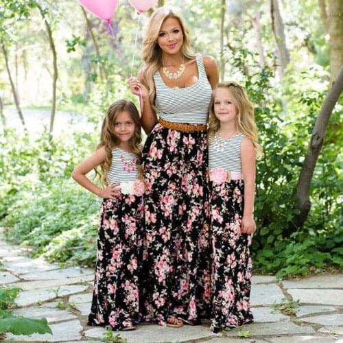 Mother and Daughter Dress Women Girls Family Matching Clothes Floral StripedDresses Flower Sleeveless Outfit Summer Holiday New