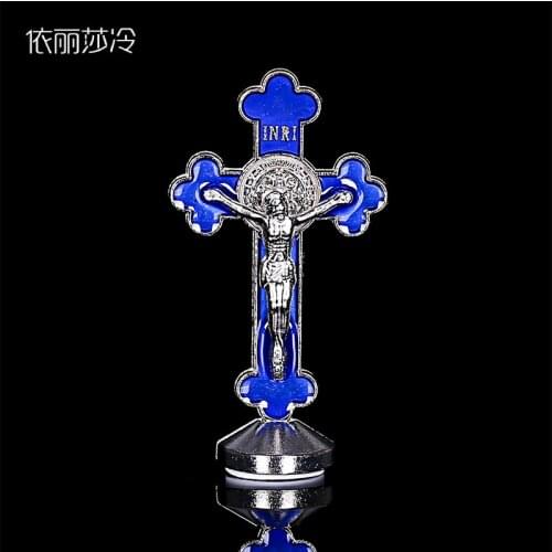 Christian Jesus cross statue, plum-shaped Jesus color cross. Car dashboard statue, interior statue decoration