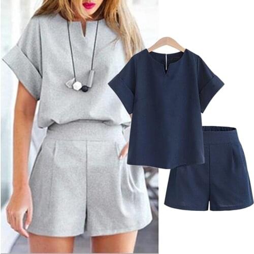 Women Summer Casual Solid Color Suit V-neck Pullover Short-sleeved Top + Pocket Waist Shorts Two-piece All-match Daily Clothing