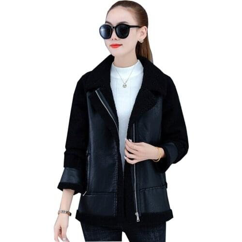 Autumn 2021 Womens Lamb Wool Fur Coat Female Winter Large Size Loose Coat Ladies Black Short Coat Leather Jacket Warm Outerwear