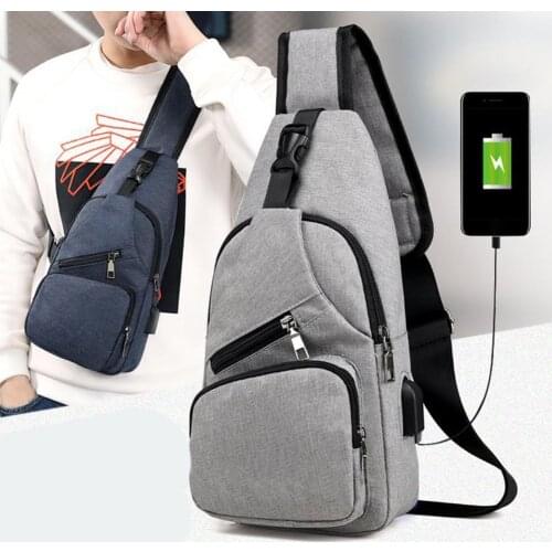 2021 New Fashion Simple Casual Men Outdoor Crossbody Shoulder Chest Pouch Sling Bag with USB Charge Port