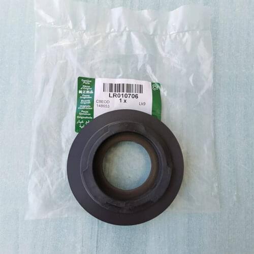 The front crankshaft oil seal is suitable for Range Rover Discovery 5.0 model OEM LR010706