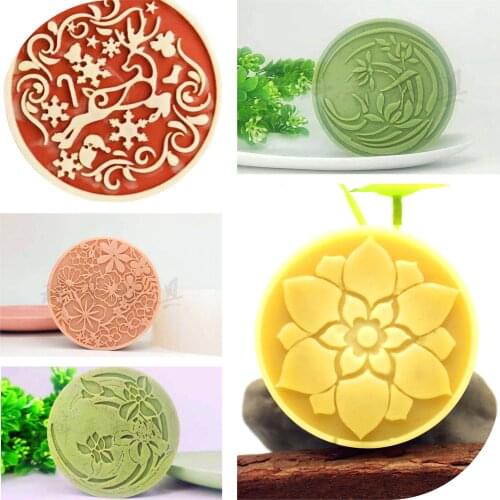 PRZY Silicone Soap 2D Handmade Round Flower Lotus Carved Pattern Molds Lace Scented Soap Candle Mold Clay Resin Moulds