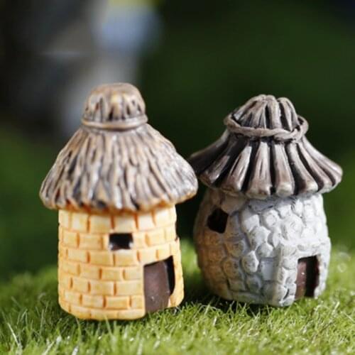 1pcs Old House Hut Model Small Statue Figurine Crafts Russia Figure Ornament Miniatures Home Garden DIY Decoration D5