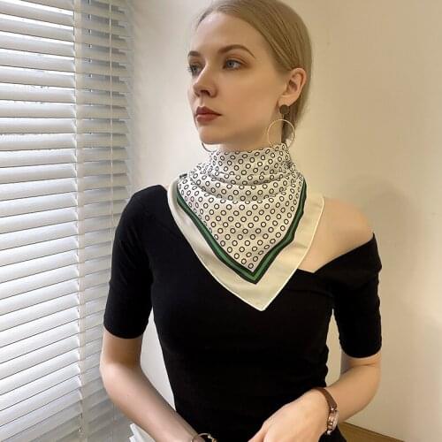 70 * 70 Spring New Twill Silk Scarf Womens Fashion Small Dot Printing Small Square Scarf Korean Womens Professional Scarf