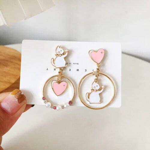 Japanese Style Cartoon White Cat Clip on Earrings Asymmetric Love Pink Heart Pearl Clip Earrings No Piercing for Girls Kids