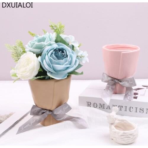 Nordic creative small fresh simulation bouquet shape ceramic vase room decoration accessories home decoration accessories