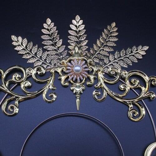 Lolita Halo Crown for Women Gothic Hollow Embossed Tiara Vintage Pearl Pendant Headwear Decorative Luxury Hair Hoop