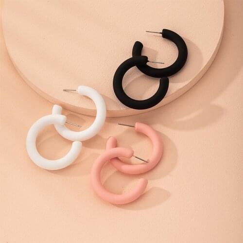 Women Elegant White/Black Acrylic Statement Earrings Circle Round Pink Hoop Earrings Nightclub Party Fashion Jewelry