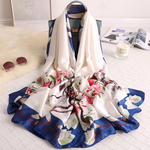 2021 luxury brand spring, summer and autumn womens clothing new fashion color matching printed silk scarf womens popular turba