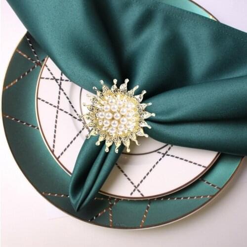 C5AD 6 Pcs Sunflower Pearl Napkin Rings Set Handmade Metal Serviette Buckle Holder for Dining Table Wedding Holiday Dinner