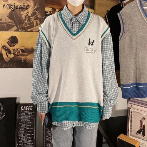 Men Sweater Vest Patchwork Sleeveless V-neck Knitted Korean Style Loose Autumn Underwear Male Vests All-match Handsome Leisure