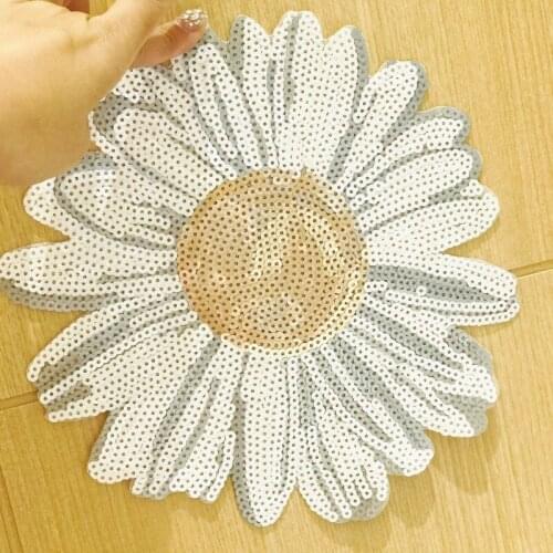 1Pcs Sequined Sunflower Embroidery Applique Patches Iron On Patch Applique For Women Clothes T shirt Backpack Sewing Craft Badge