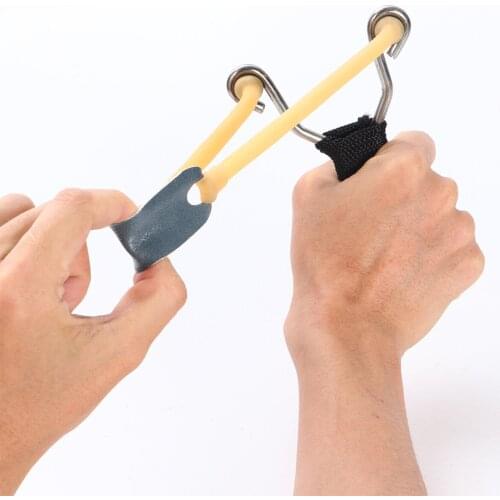 Indoor New Dropship 2pcs Hunting Slingshot Mini Catapult Stainless Steel Slingshot Outdoor Shooting Camping Toys Slingshot 2020