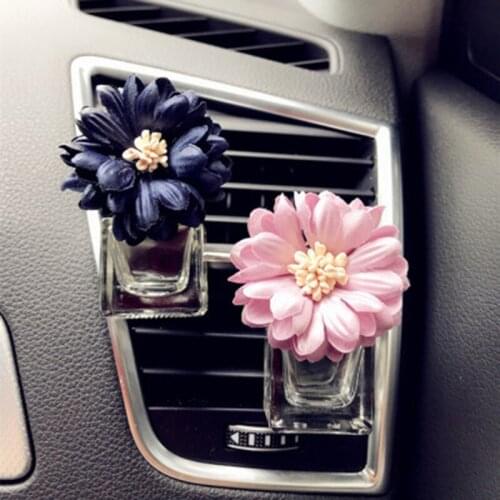 Car Perfume Flower Bottle Glass Jars for Air Fresheners Empty Air Outlet Fragrances Container Auto Car Interior Access Ornaments