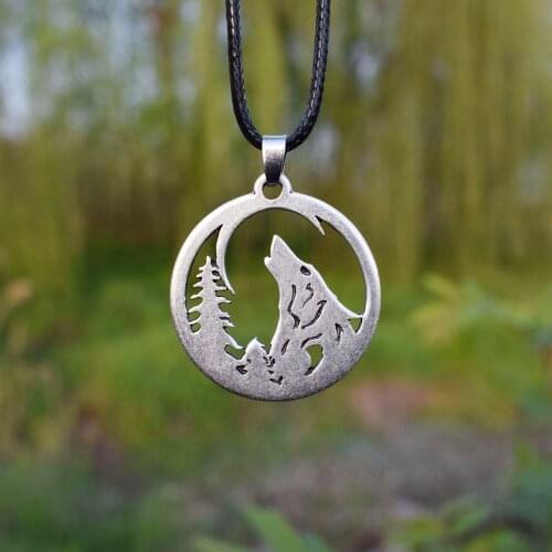 SanLan Wolf And Moon Charm Pendant Necklace Women And Men Jewelry Sacred Moon Charm 1pcs