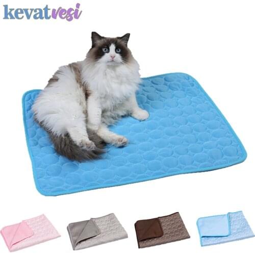 Dog Mat Summer Cooling Dog Cat Ice Pad Breathable Sleeping Cushion Comfortable Pet Ice Silk Mat Small Large Dog Pet Products