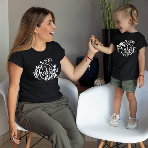 1pcs Thankful Family Shirts One Thanksful Mom/kid Printed Mommy and Me T Shirts Thanksgiving Family Short Sleeve Shirts Clothes
