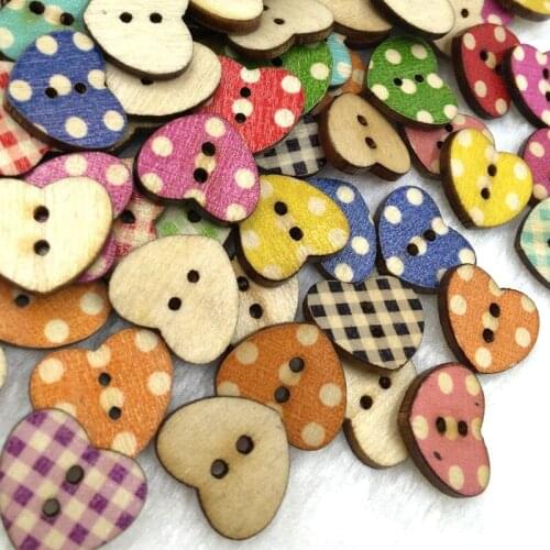 100pcs Multicolor Heart Shaped 2 Holes Clothes Wood Sewing Button WB341