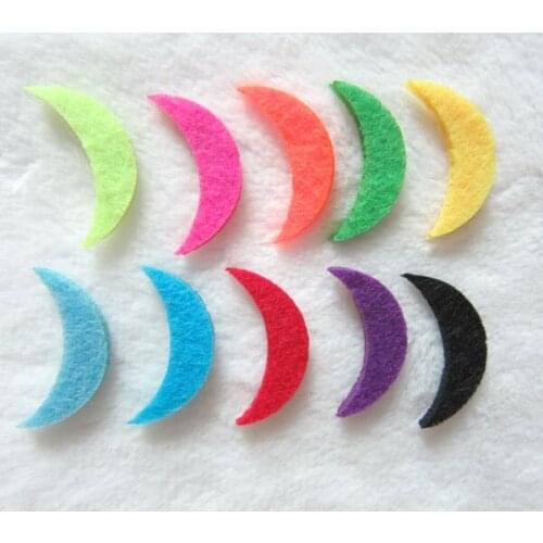 10pcs/lot 26*13mm moon shape felt pad essential oil diffuser takers with 12 colors available