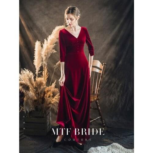 Burgundy Velour Cocktail Dresses 2021 Vintage V-Neck 3/4 Sleeves A-Line Long Elegant Formal Party Guest Celebrity Evening Gowns