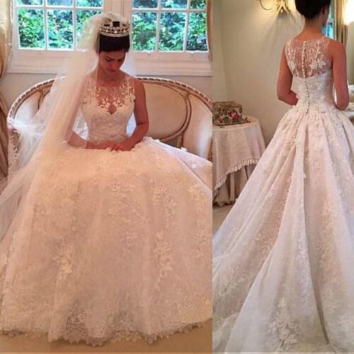Amazing Princess Ball Gown Lace Wedding Dress Sleeveless Illusion Back with Zipper Lace Vestido De Novia Princesa Vintage
