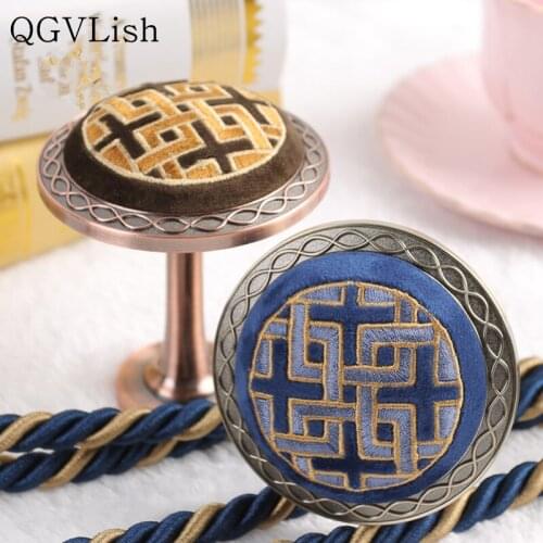 QGVLish 2Pcs Embroidery Curtain Hooks Coat Hanger Curtain Accessories Tieback Buckles Tassel Tower Brush Hooks Curtain Holdback
