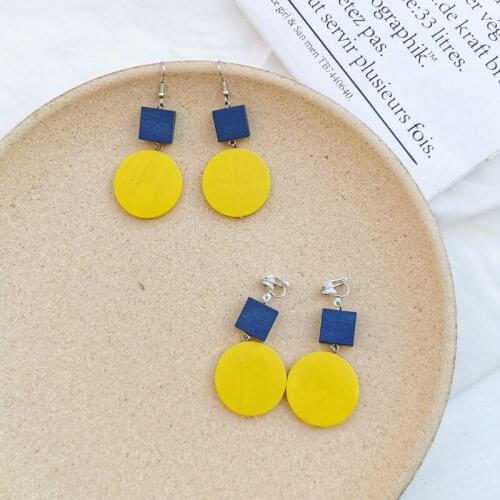Geometry Round Circle Wooden Disc Clip Earrings Women Geometrics in Bold Color Square Slice Clip on Earrings Non Piercing Hole
