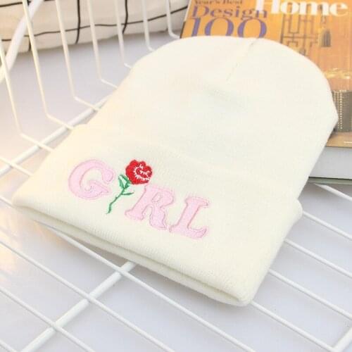 Fashion 2018 classical style hot selling letter embroidery beanie hat cute aduit winter knitted hats FOR Couples