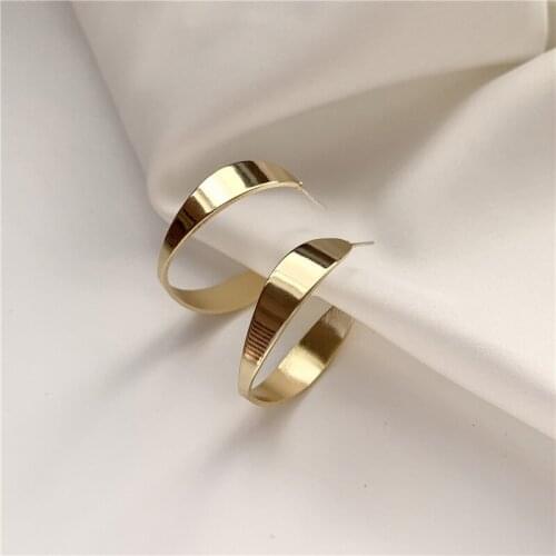 EM182 Korean Style Geometric Earrings Simple Temperament C-shaped Alloy Stud Earring Exquisite Jewelry