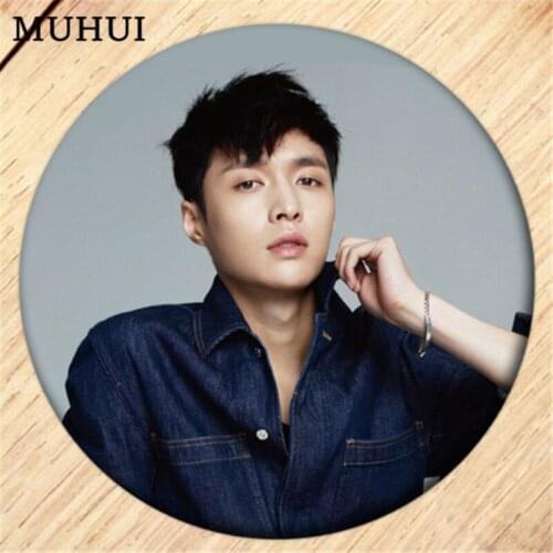 Free Shipping Kpop EXO LAY Brooch Pin Badges For Clothes Backpack Decoration Girls Gift Jewelry B163