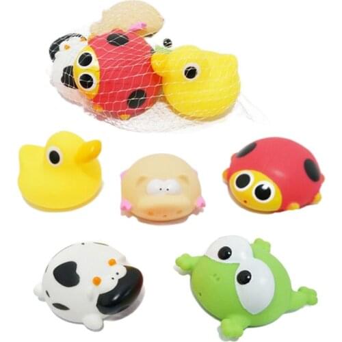 Wholesale 50pcs/lot Soft baby bath toys Cartoon animals Ladybug cow pig model Water Spraying Toys Beach playing toys for kids