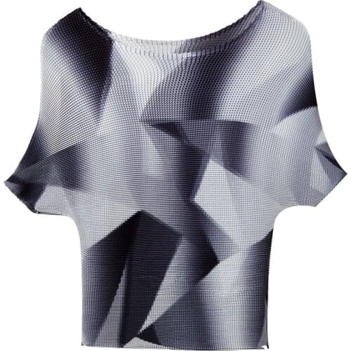 Woman T-shirts Summer 2020 New Fashion Printed Round Neck Short Sleeved Slim Stretch Miyake Pleated Short Tops Two-Sided Wearing